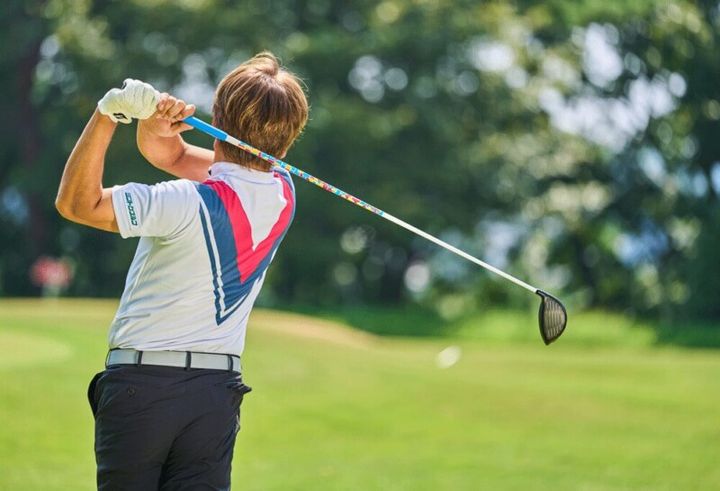 ゴルフクラブのシャフトの選び方！硬さ・素材の違いと選び方を解説