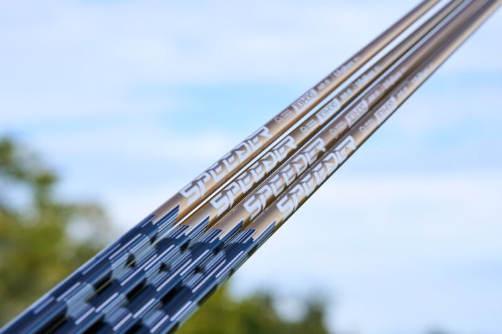 ゴルフクラブのシャフトの選び方！硬さ・素材の違いと選び方を解説