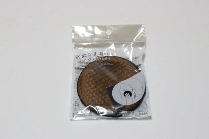 ダイソー パフ（メイク落とし用、エンボスタイプ） パッケージ
