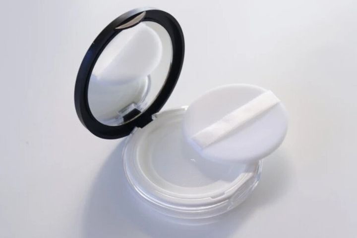 ダイソー ミラー付きパウダーケース パフ1Pセット