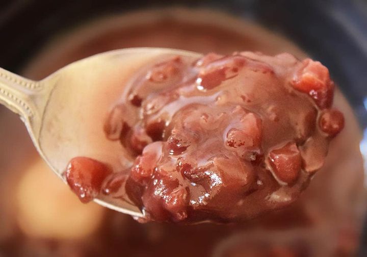 ぜんざいには北海道産小豆を100％使用しており、もったりとした口当たり。