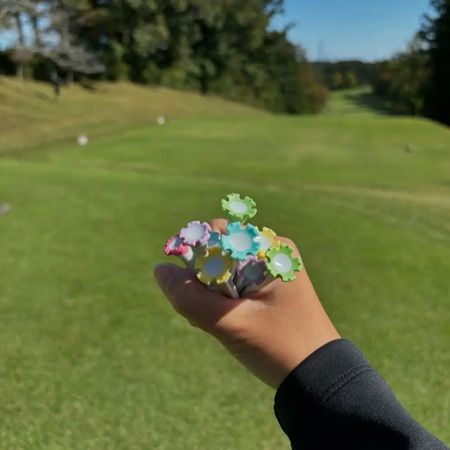 花びら型のゴルフティー「DRIVE TEE」が公式発売1周年。摩擦を押さえて飛距離アップ！