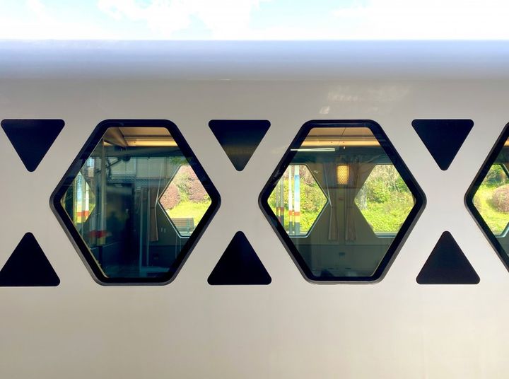 本当に食べられるの！？戸惑いを隠せない鹿沼土をモチーフにした歴史ある養蜂園の土クッキー【旅するデザイナーがおすすめするお土産たち！】