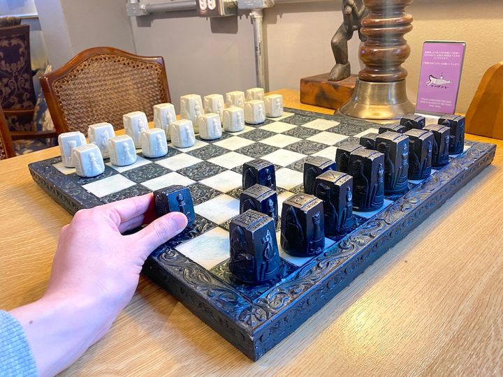 「マーメイドコーヒーロースターズ」チェス盤