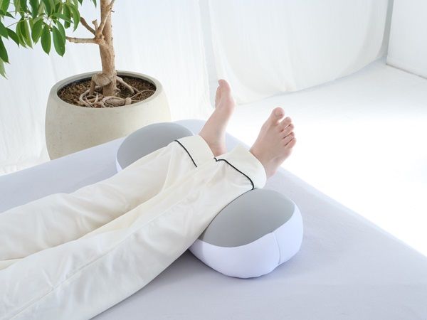 横向き寝に特化した枕「睡速1.0 SIDE-X」登場！Makuakeで完売した睡速シリーズ最新作