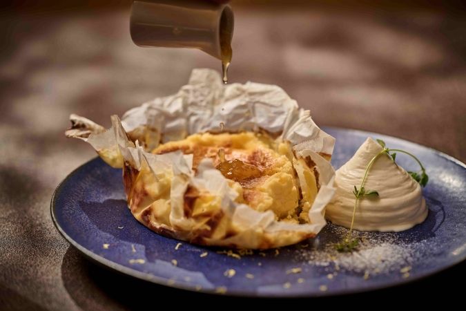 GRANADA SUITE on A TABLE（グラナダスィート オン ア ターブル）里山レモンのバスクチーズケーキ