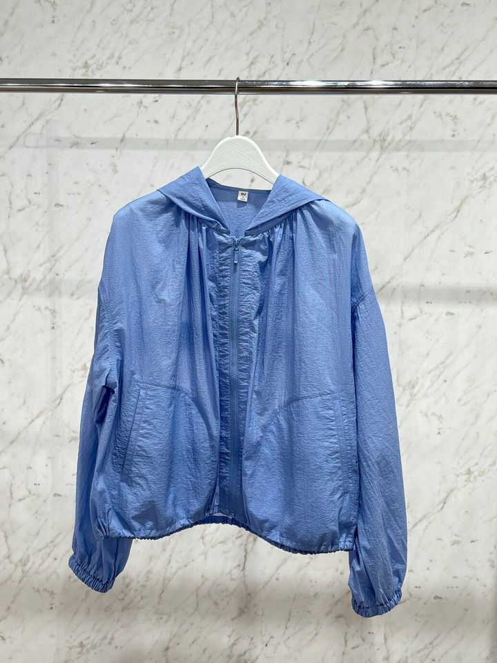 GU UVカットシアーパーカ