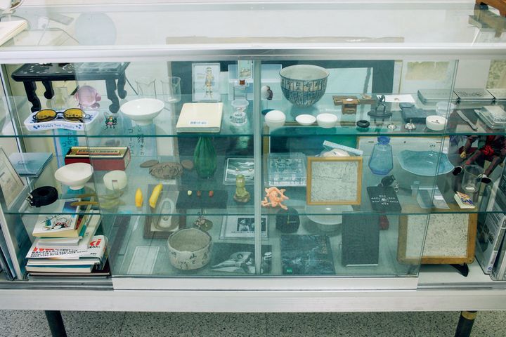 マニアックな品が並ぶ