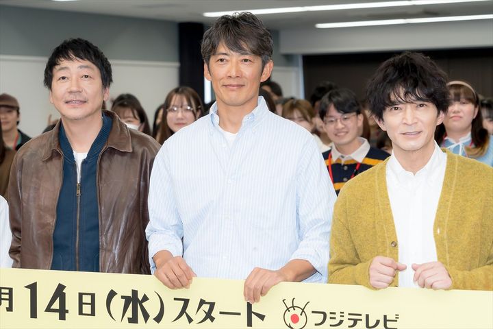 ドラマ『ラムネモンキー』制作発表会に出席した（左から）大森南朋、反町隆史、津田健次郎 クランクイン！ width=