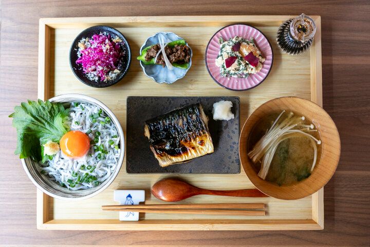 鎌倉の古民家で朝ごはん♪定食屋「大まちや」で迎える穏やかな朝