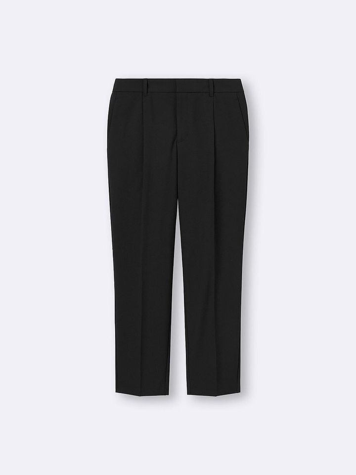 GUのウォッシャブルテーパードパンツ