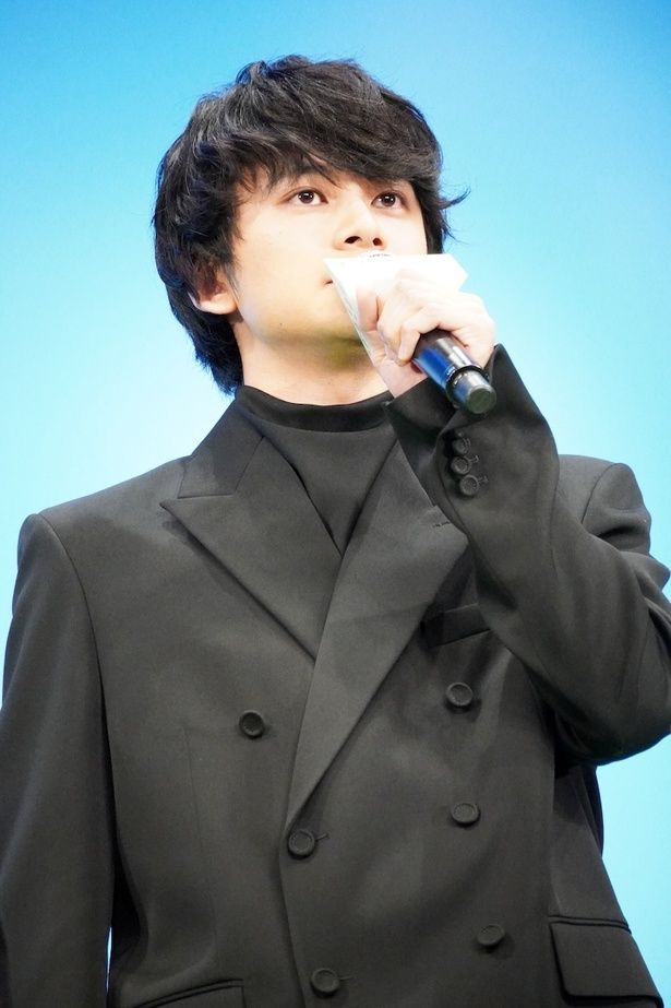 北村匠海、「懐かしいね」と浜辺美波と笑顔を見せ合った