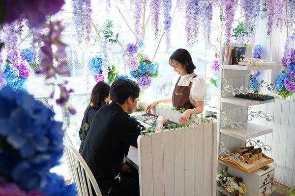 【東京都渋谷区】運命の赤い糸を表現したHamriの結婚指輪加工。加工費が無料になる特別なフェア開催