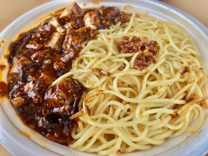 ファミマの「菰田欣也シェフ監修 四川風麻婆焼そば」