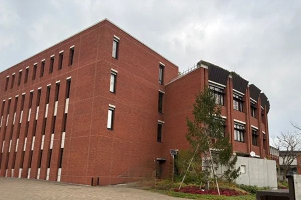 アーリークロスが、西南学院高等学校で家庭科の授業の一環として金融教育を実施