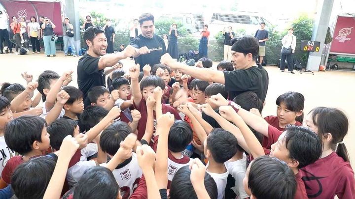 画像: ©️ 88 Basketball 子供たちを対象にした 88 Basketball Campを開催している