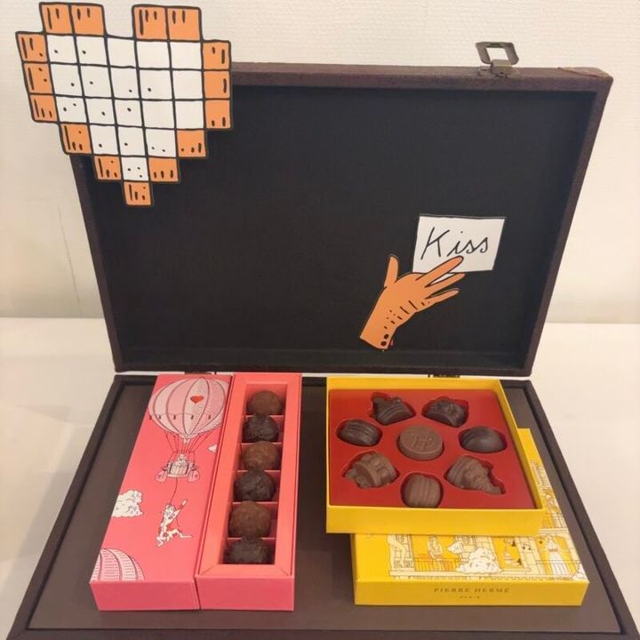 左から：トリュフ ア ソリュティマン 2970円 ※ジェイアール名古屋タカシマヤ限定 ショコラ アイ コニック 2160円（ピエール・エルメ・パリ）