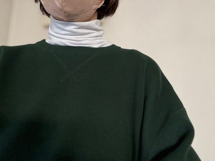 ② カシミヤ混で肌ざわりがふんわり心地いい