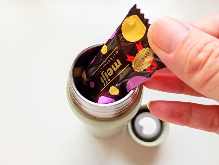 ポケットに入る『ミニ水筒』が万能選手でした！つい1本欲しくなる便利な使い道♡