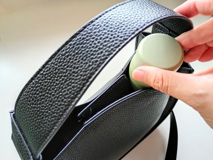 ポケットに入る『ミニ水筒』が万能選手でした！つい1本欲しくなる便利な使い道♡