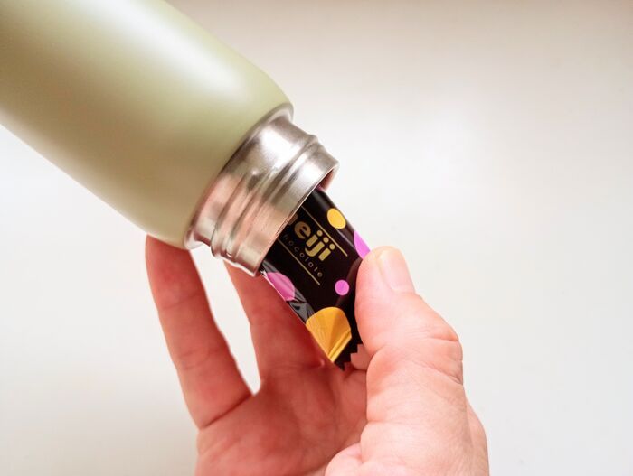 ポケットに入る『ミニ水筒』が万能選手でした！つい1本欲しくなる便利な使い道♡