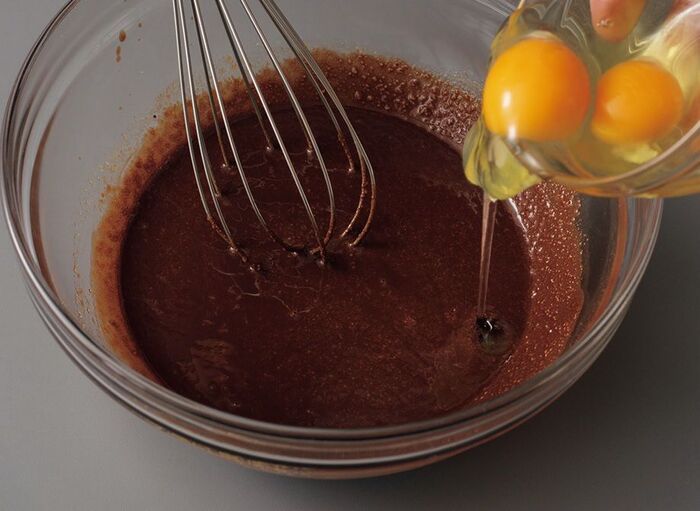 シフォン型で焼くと美味しい！みっしり「ブラウニー」の作り方。ブラウンシュガーでさらに美味しく仕上がります♪