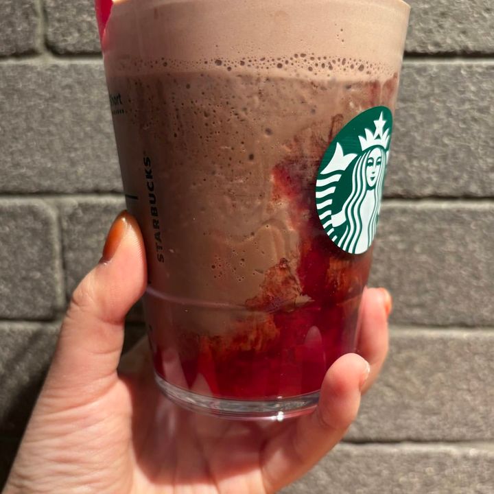 カカオ＆ストロベリームース フラペチーノ®