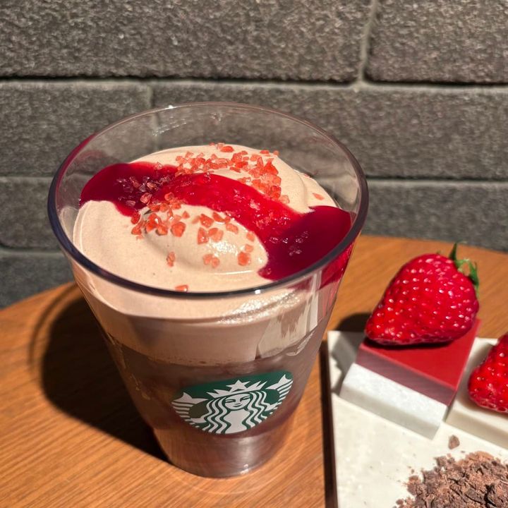 カカオ＆ストロベリームース フラペチーノ®