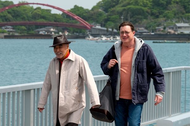 かつての大物俳優、喜久雄(柄本)との出会いが、フィリップの運命を大きく変えることに [c]2025 Searchlight Pictures. All Rights Reserved.