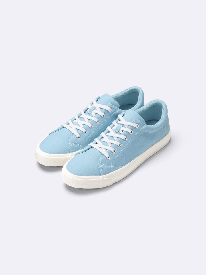 2026gu大人女性おすすめふかふかキャンバススニーカー