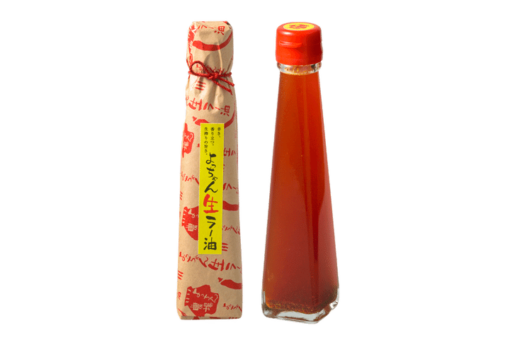 〈よっちゃん農場〉の生ラー油 120ml