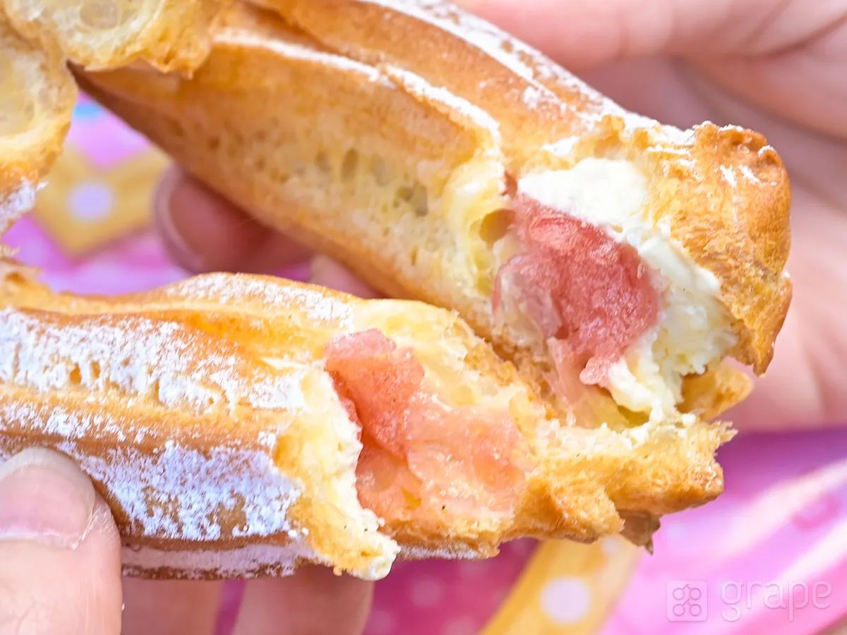 東京ディズニーのハート型シュークリーム