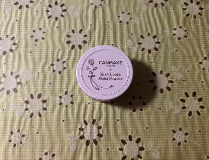 キャンメイクの「シルキールースモイストパウダー [02]シアーラベンダー」