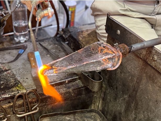 中野にある「なかむら硝子工房」と約一年かけて開発