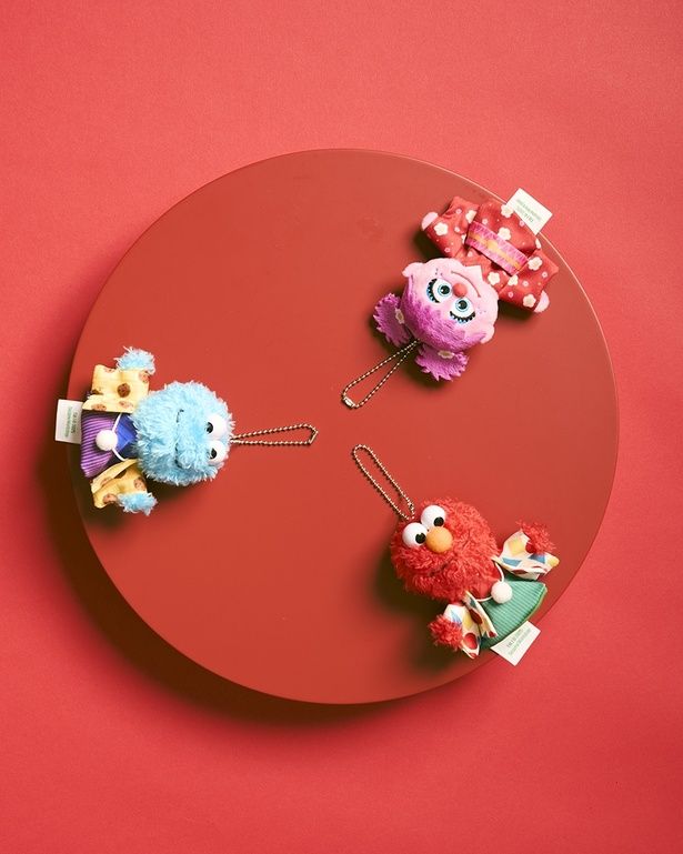 「なりきりぬいぐるみチャーム」(各3850円)