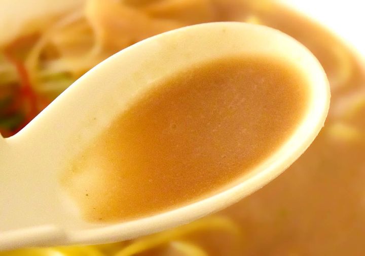 口の中に余韻が残るこってり感が楽しめます