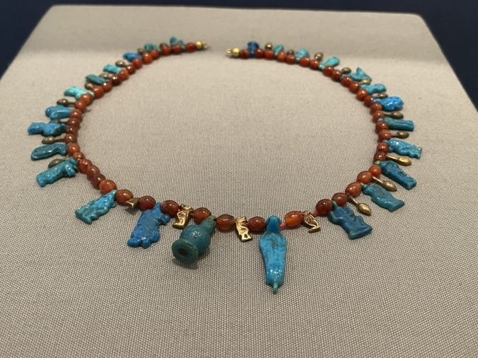 ベス神とタウェレト女神のペンダントが付いた首飾り ブルックリン博物館所蔵 古代エジプト