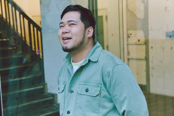 お笑い芸人・松井ケムリさんロングインタビュー。昔からお調子者で明るくてよくボケる子でした【最新号からちょっと見せ】の画像2