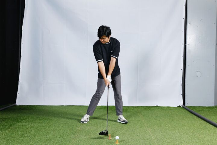 ラウンド中にダフリが出る原因は？「地面を見て素振り」でミスを防ごう