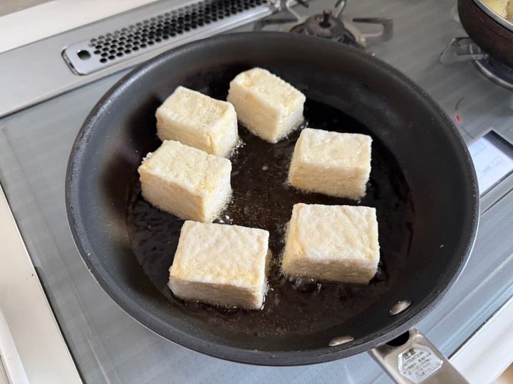 ひっくり返しながら