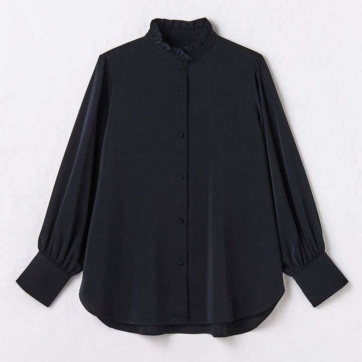 しまむらのフリルブラウス（どこでもっと！）