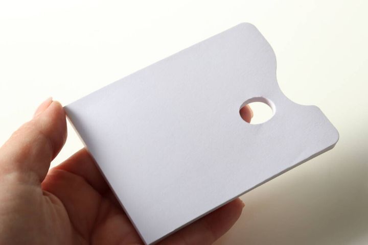 セリア 使い捨てペーパーパレット 30枚入り