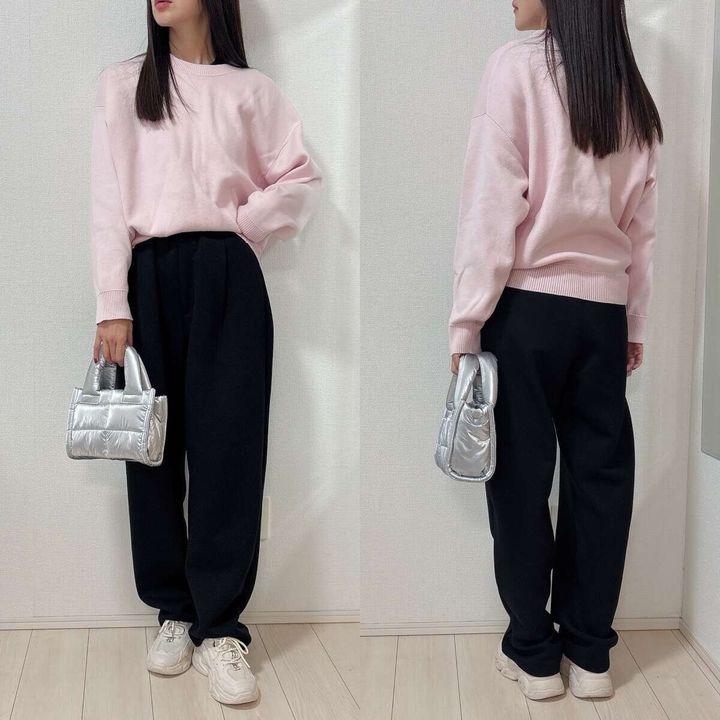 GUパフスウェットキャロットパンツのピンクニットコーデ
