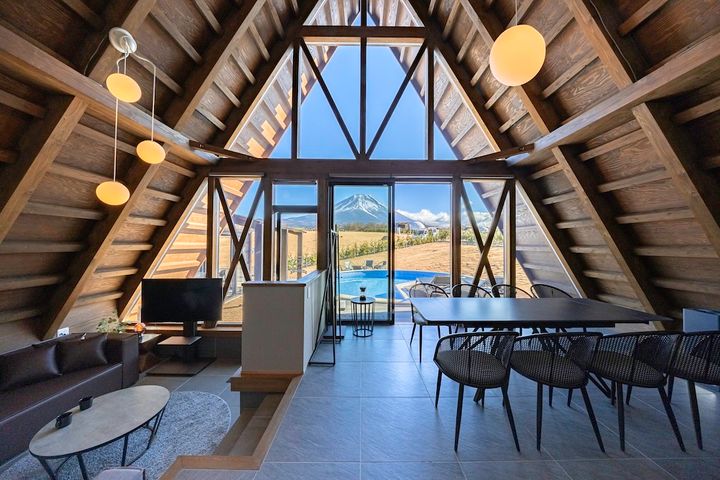 グランピングB&V富士山河口湖 客室内