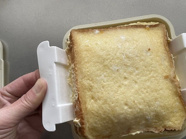 ダイソー フレンチトーストメーカー 容器から取り出す