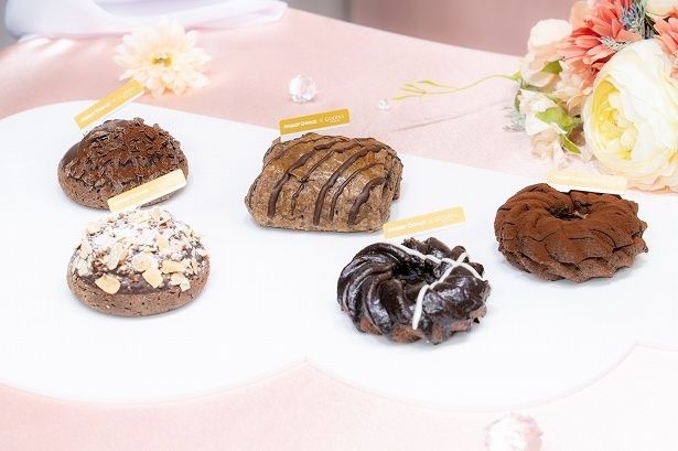 【写真】「ミスタードーナツ」が「ゴディバ」と共同開発したアニバーサリーコレクション