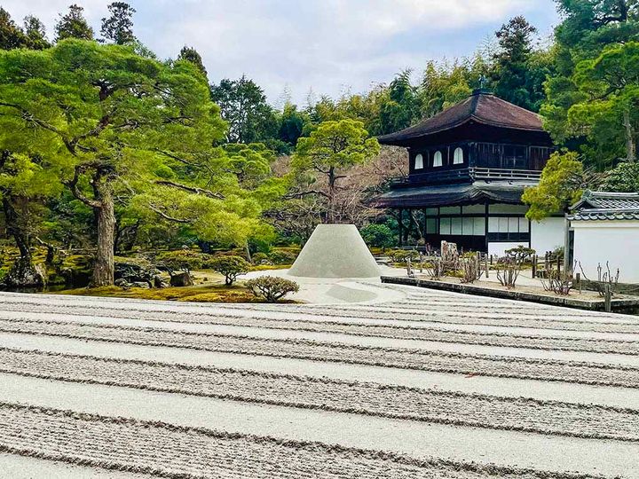 銀閣寺の向月台と銀沙灘