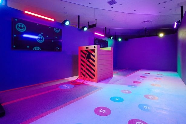 「TUG OF WAR(綱引き)」