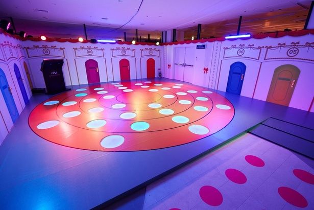 「ROUND & ROUND(椅子取りゲーム)」