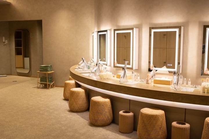 パウダー＆ロッカーエリア